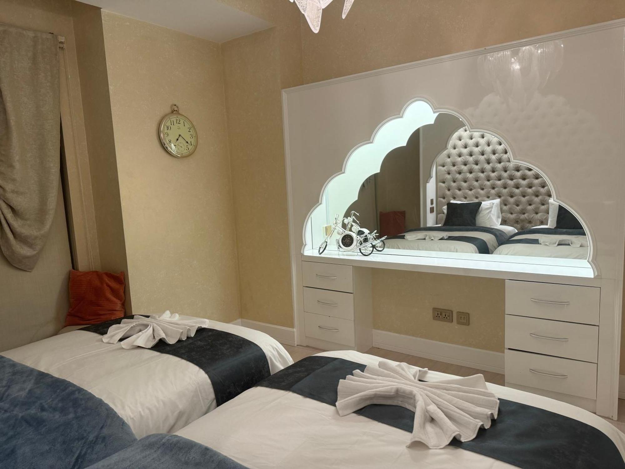 Royal Beach Residences 2 Dubai Esterno foto